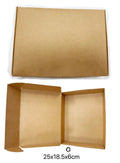 Scatola con coperchio dim. 25x18.5x6 disponibile in marrone confezione da 12pz